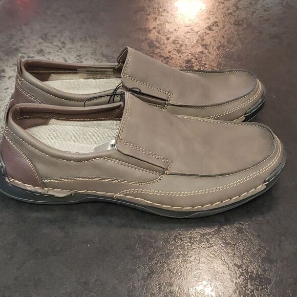 Izod shoes - Picture 1 of 7